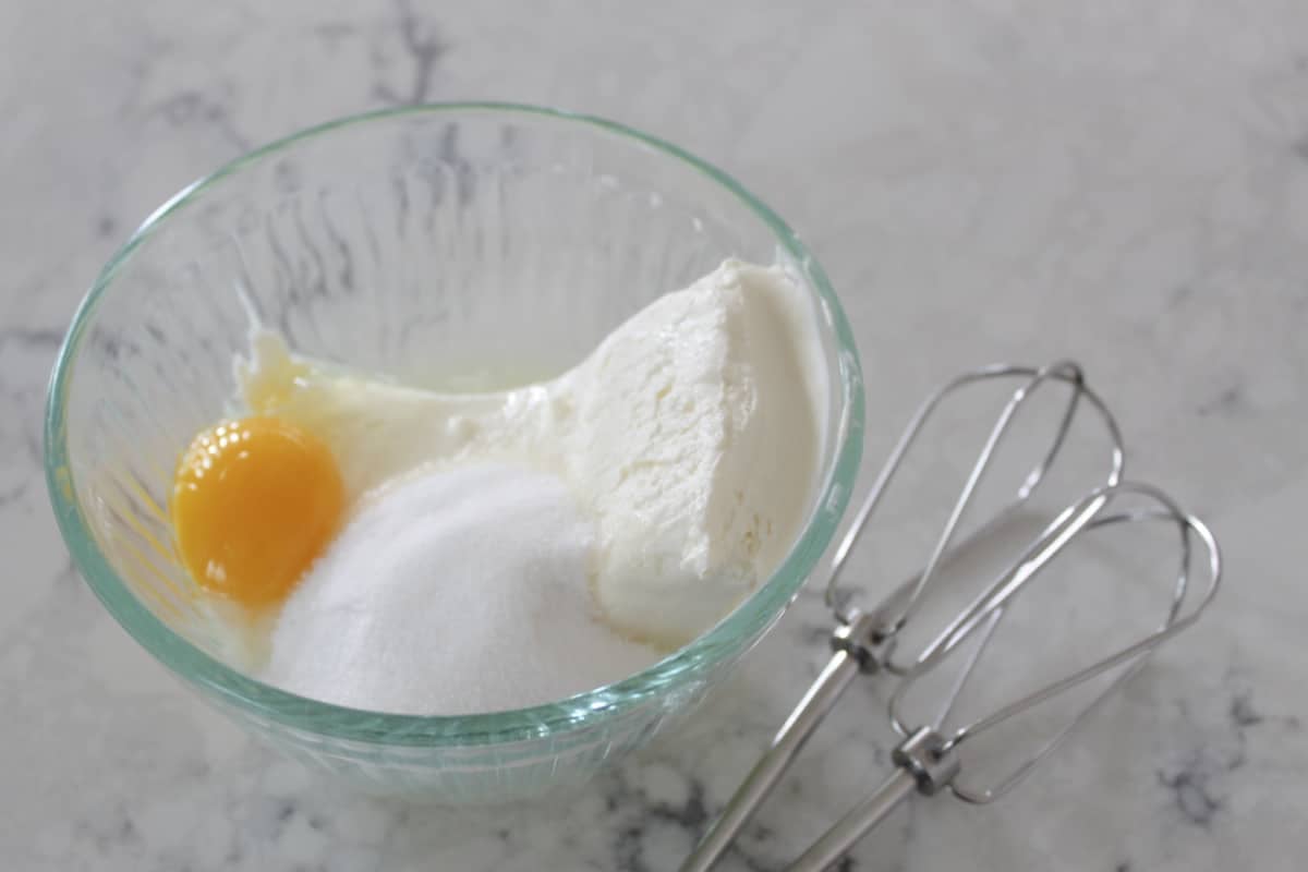 cream cheese, egg and sugar