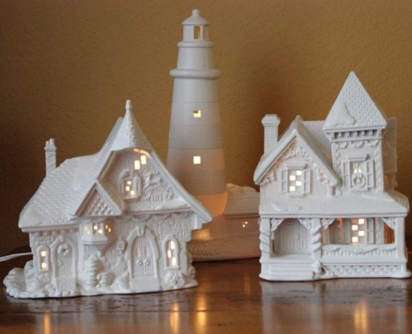 White Christmas village houses - Momcrieff