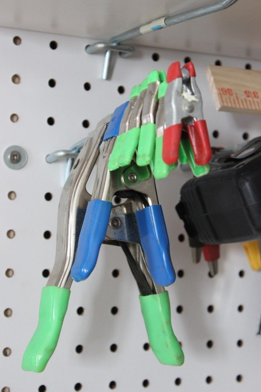 A tool pegboard for the garage - Easy Organization DIY! - Momcrieff