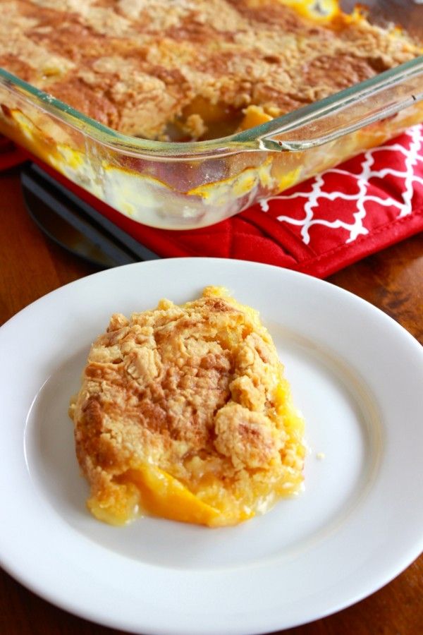 three ingredient peach cobbler