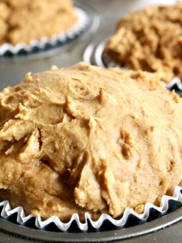 Two ingredient pumpkin spice muffins