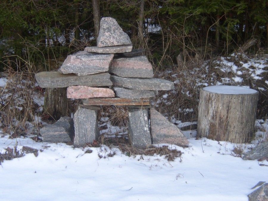 Stone men / Inuksuks in the winter.