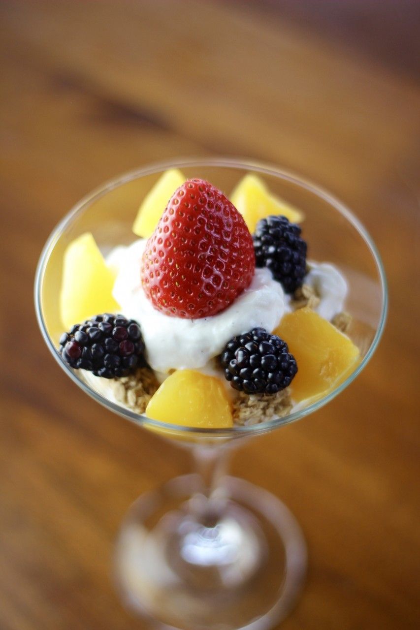 How to host a yogurt bar! A great breakfast idea. Momcrieff