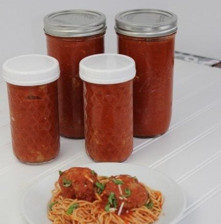 Freezing spagetti sauce and meatballs in mason jars