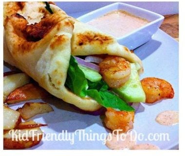 Naan Shrimp Wraps with Creamy dressing