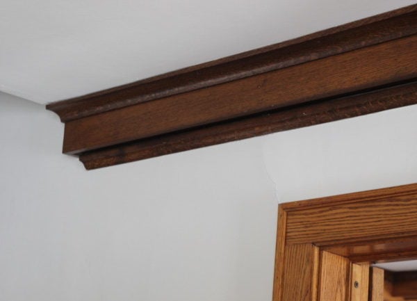 crown molding and picture rails