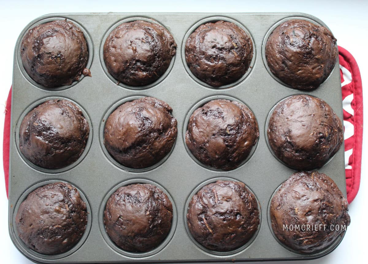baked chocolate zucchini muffins