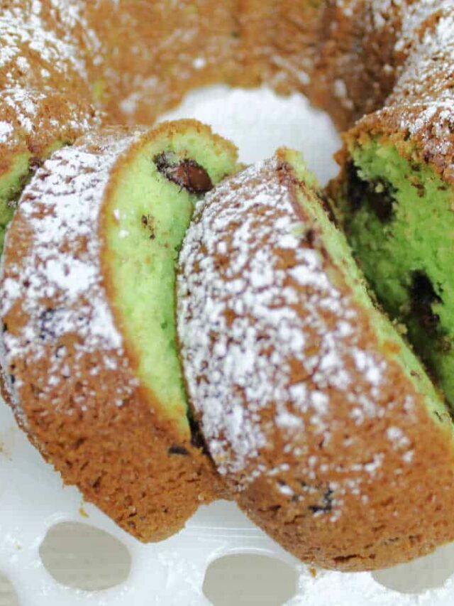St. Patrick's Day - Pistachio bundt cake (Copy)