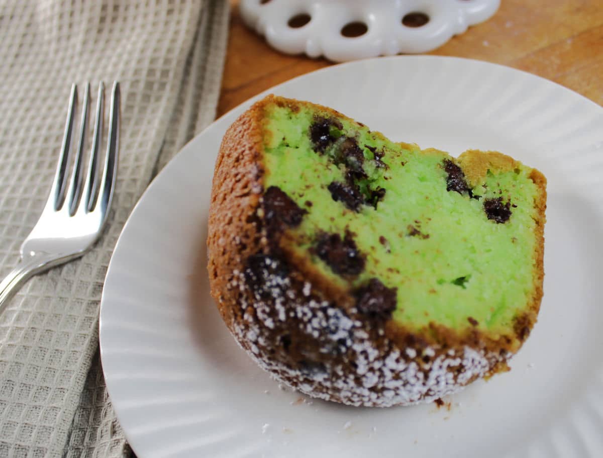 https://momcrieff.com/wp-content/uploads/2023/03/piece-of-pistachio-bundt-cake.jpg