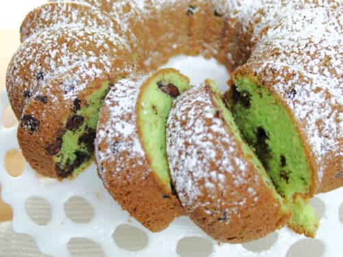 Easy Pistachio Bundt Cake | Pistachio cake recipe, Pistachio bundt cake  recipe, Pistachio recipes