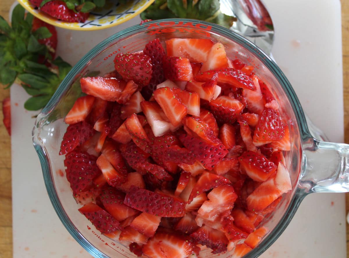 2 cups of chopped strawberries