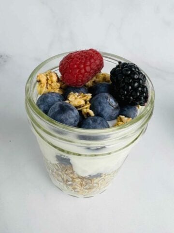 large-yoogurt-parfait-with-berries-scaled