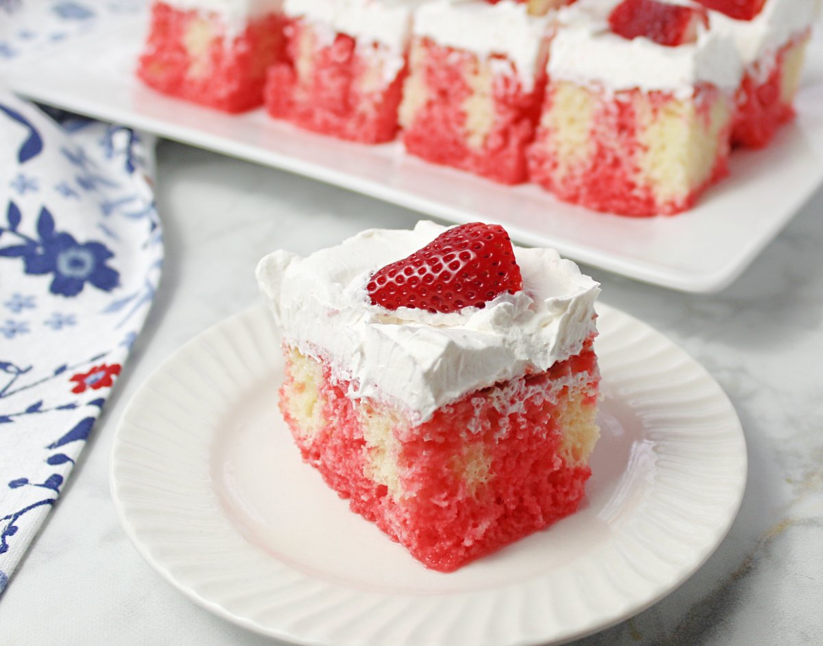 strawberry poke cake