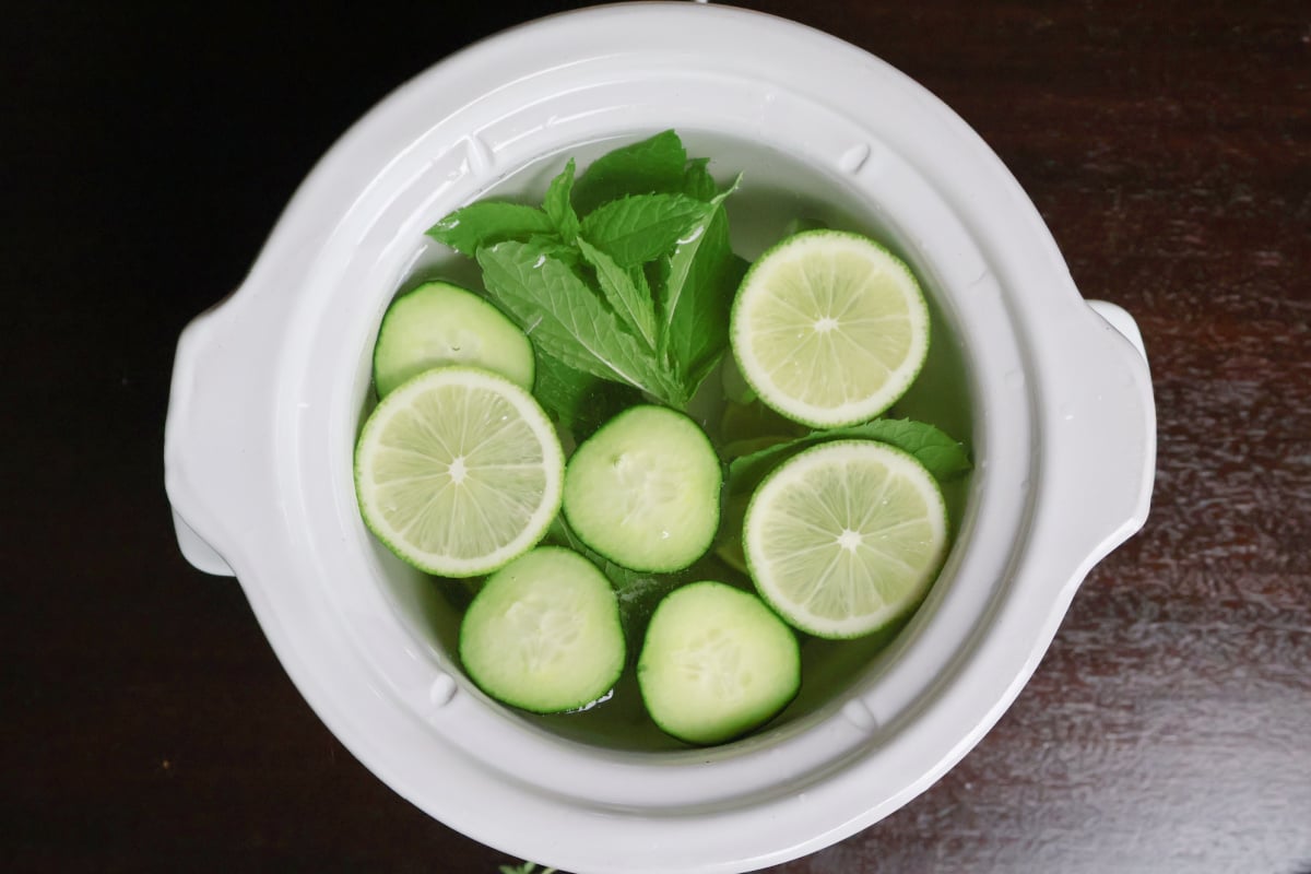 lime, cucumber and mint combination in simmer pot
