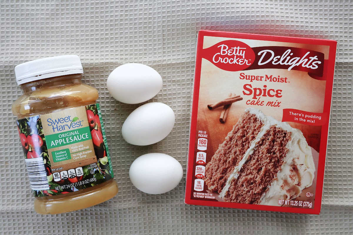 applesauce bundt cake ingredients