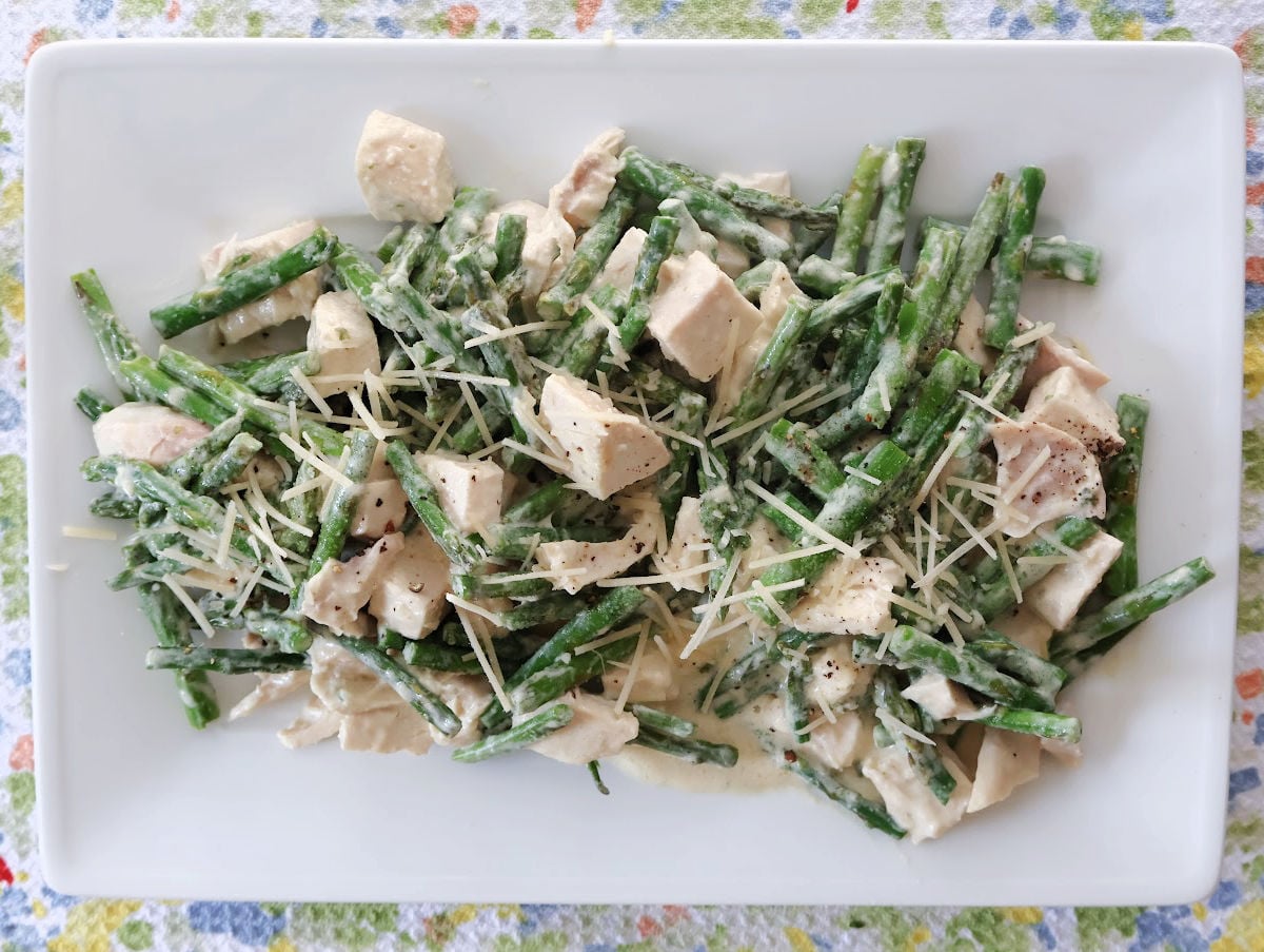 finished chicken asparagus skillet in a serving dish