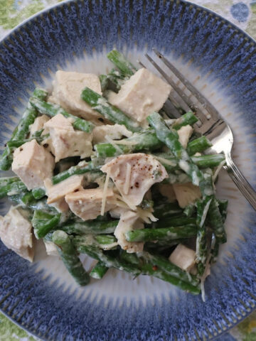 lemon asparagus skillet on a blue plate